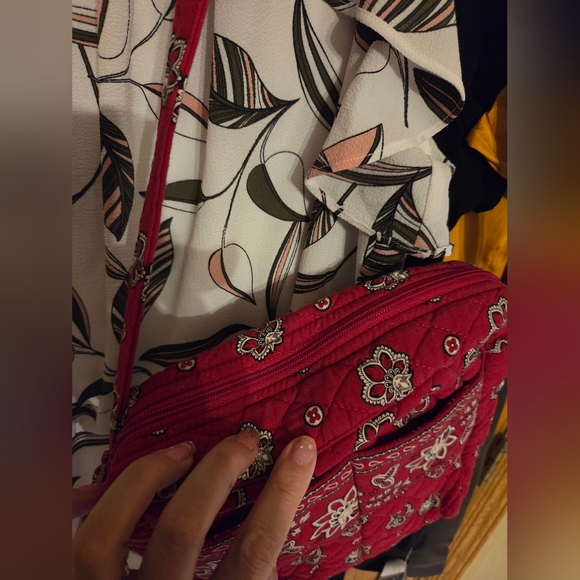 Vera Bradley Floral Red Crossbody Bag - Picture 7 of 12